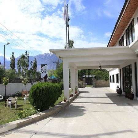 Hotel One Skardu Exterior foto